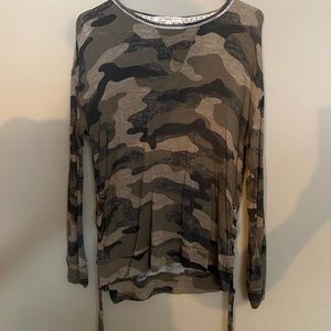 Camo top